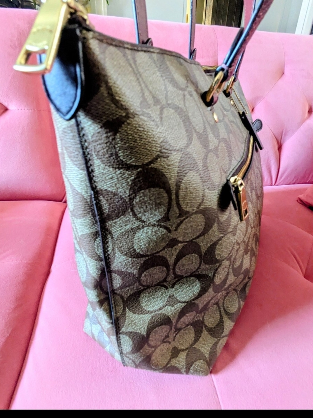 Coach Signature Canvas Tote Bag in Brown with Burgund… - Gem